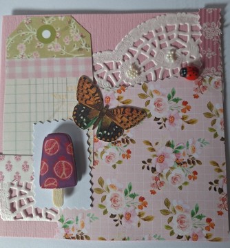 Rosa kort med ispinne og sommerfugl