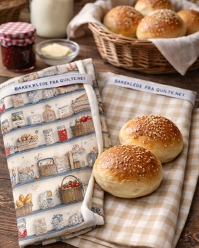 BK Bakeklede med koselig kjøkkenmotiv og beige ruter