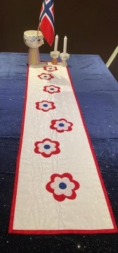 QK 17 mai løper med stoff