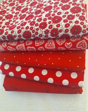 Rød og hvit pakke -stor