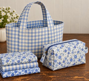 Lyseblå blomster i en pakke