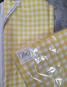 BK Bakeklede Knallgule ruter og servietter nr 3