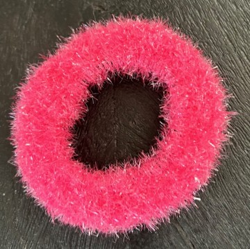 Heklet hårstrikk 3-Knallrosa