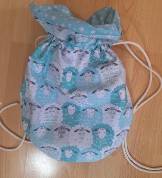 Strikkepose Turkis med sauer